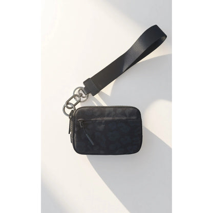 vevolora RFID compact wristlet wallet in Black Panther
