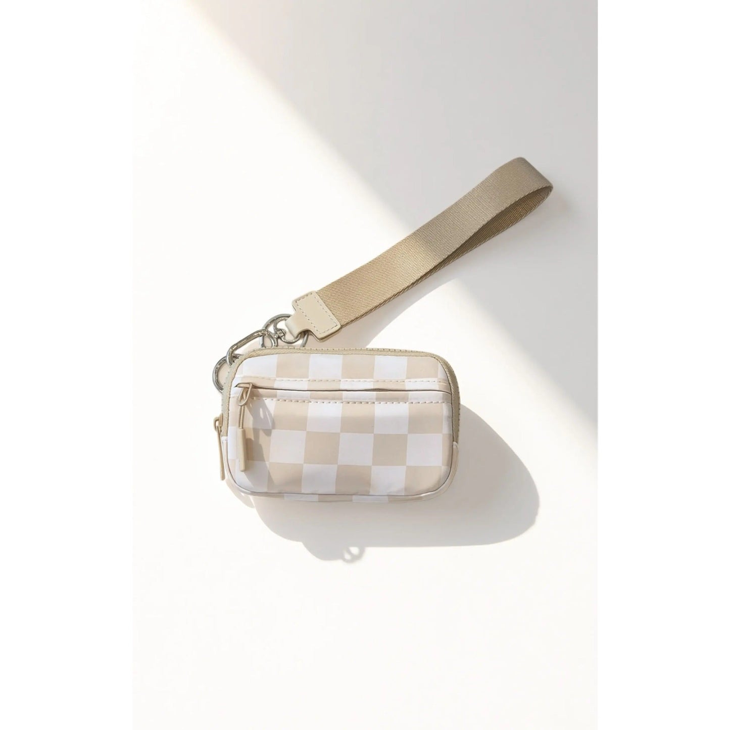 vevolora RFID compact wristlet wallet in Tan Checkered