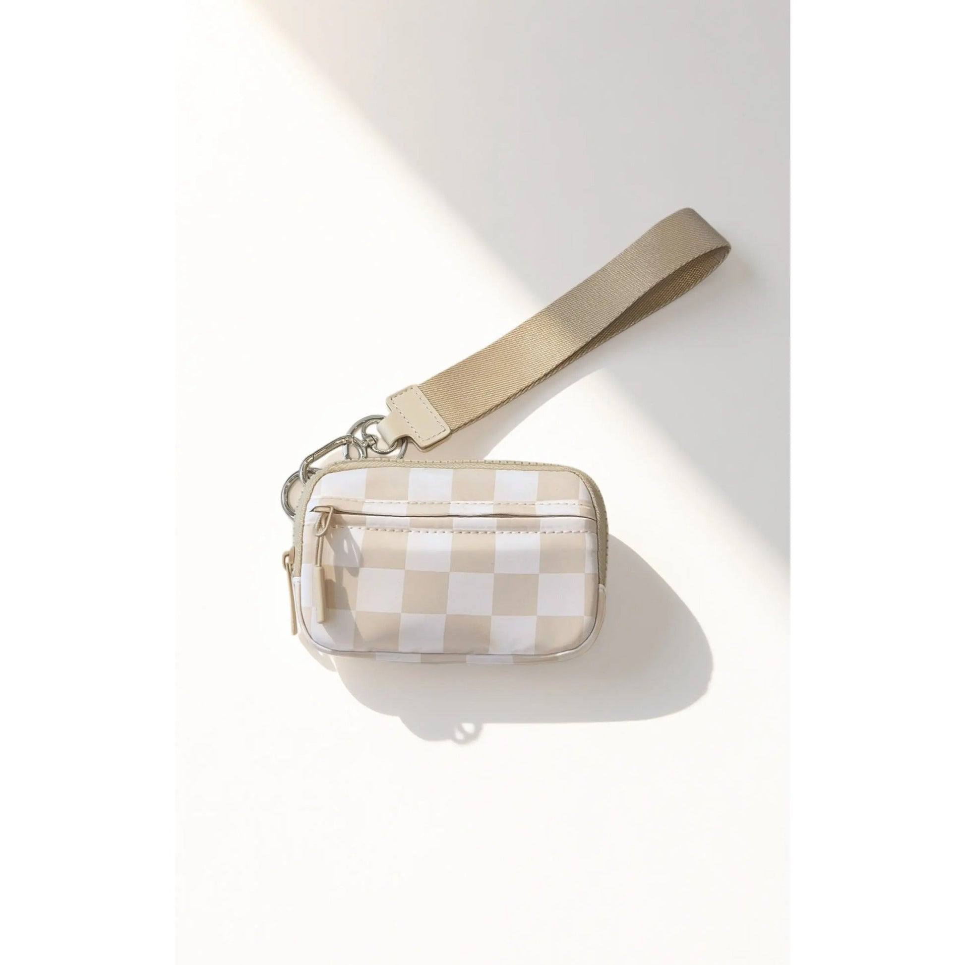 vevolora RFID compact wristlet wallet in Tan Checkered